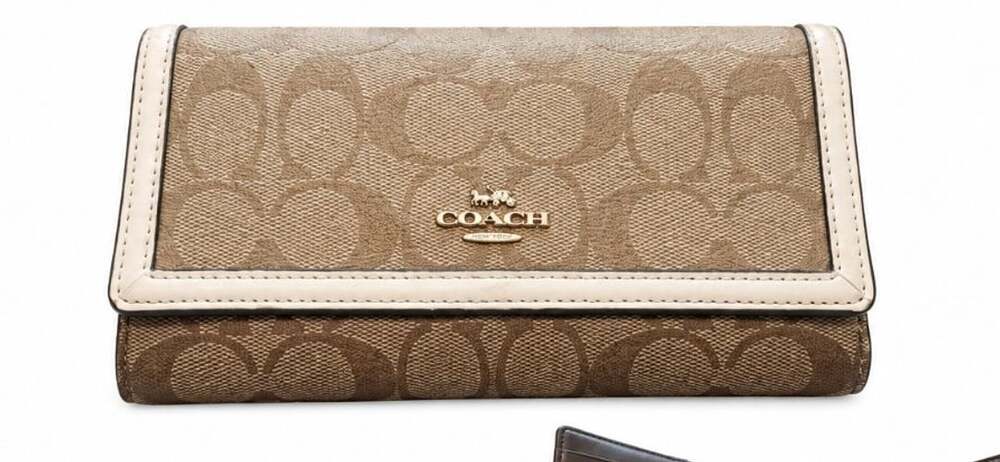 Coach Women's Slim Trifold Wallet in Signature Coated Canvas Light Khaki/Brown M
